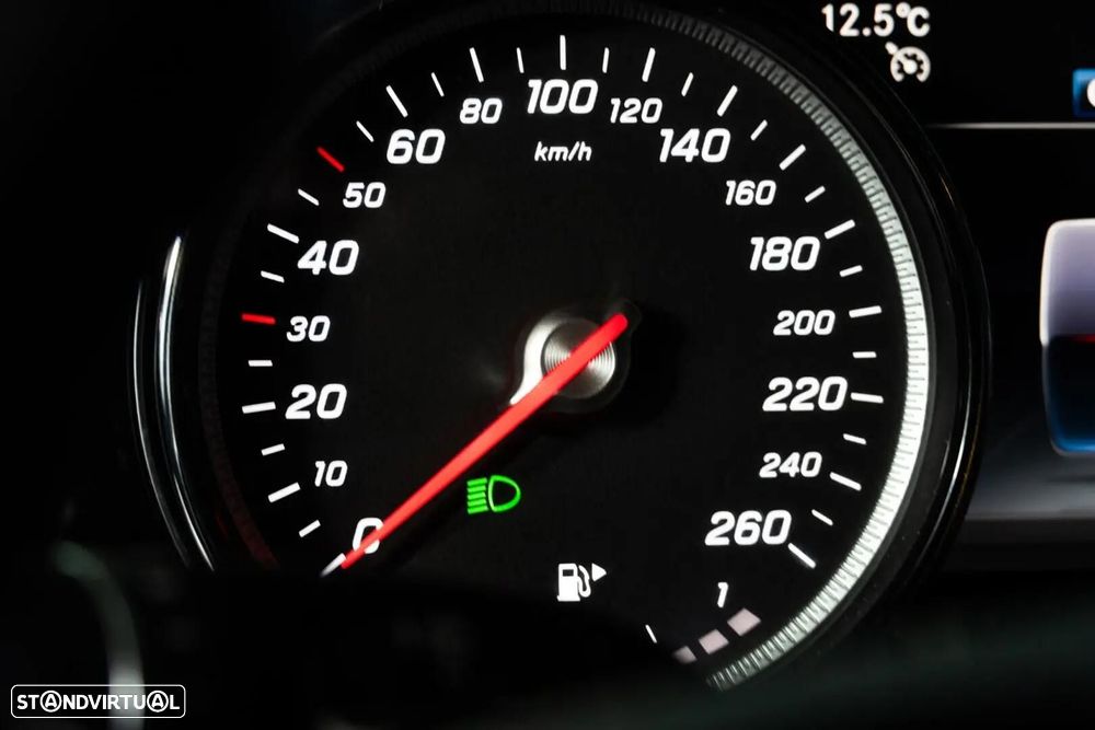 Mercedes-Benz E 220 - 17