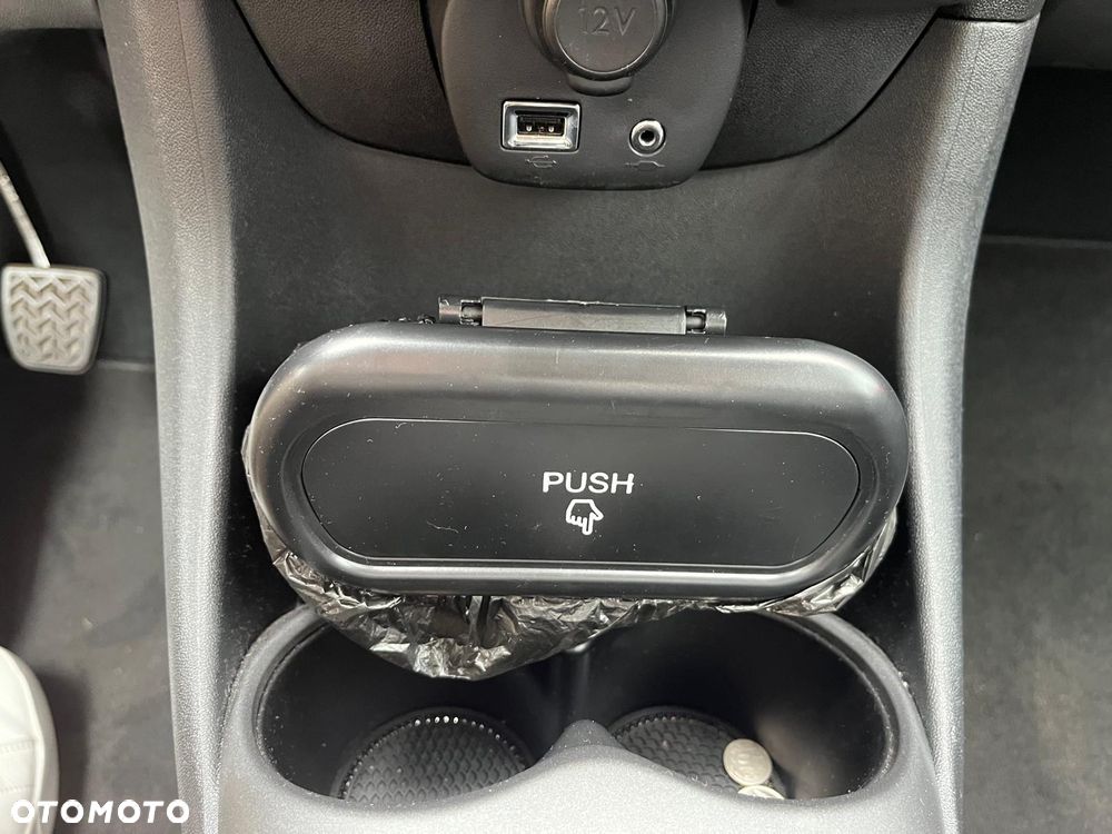 Toyota Aygo x-play - 12