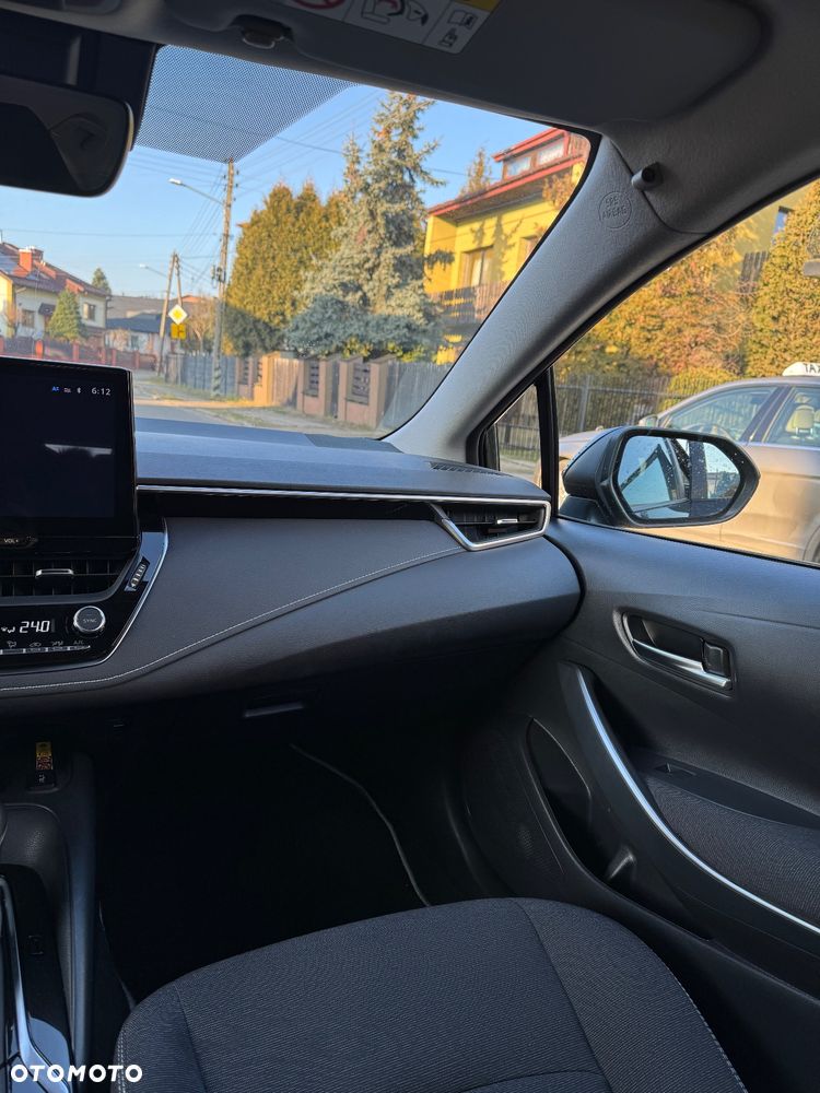 Toyota Corolla 1.8 Hybrid Comfort - 13