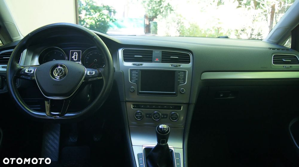 Volkswagen Golf 1.6 TDI BlueMotion Comfortline - 13