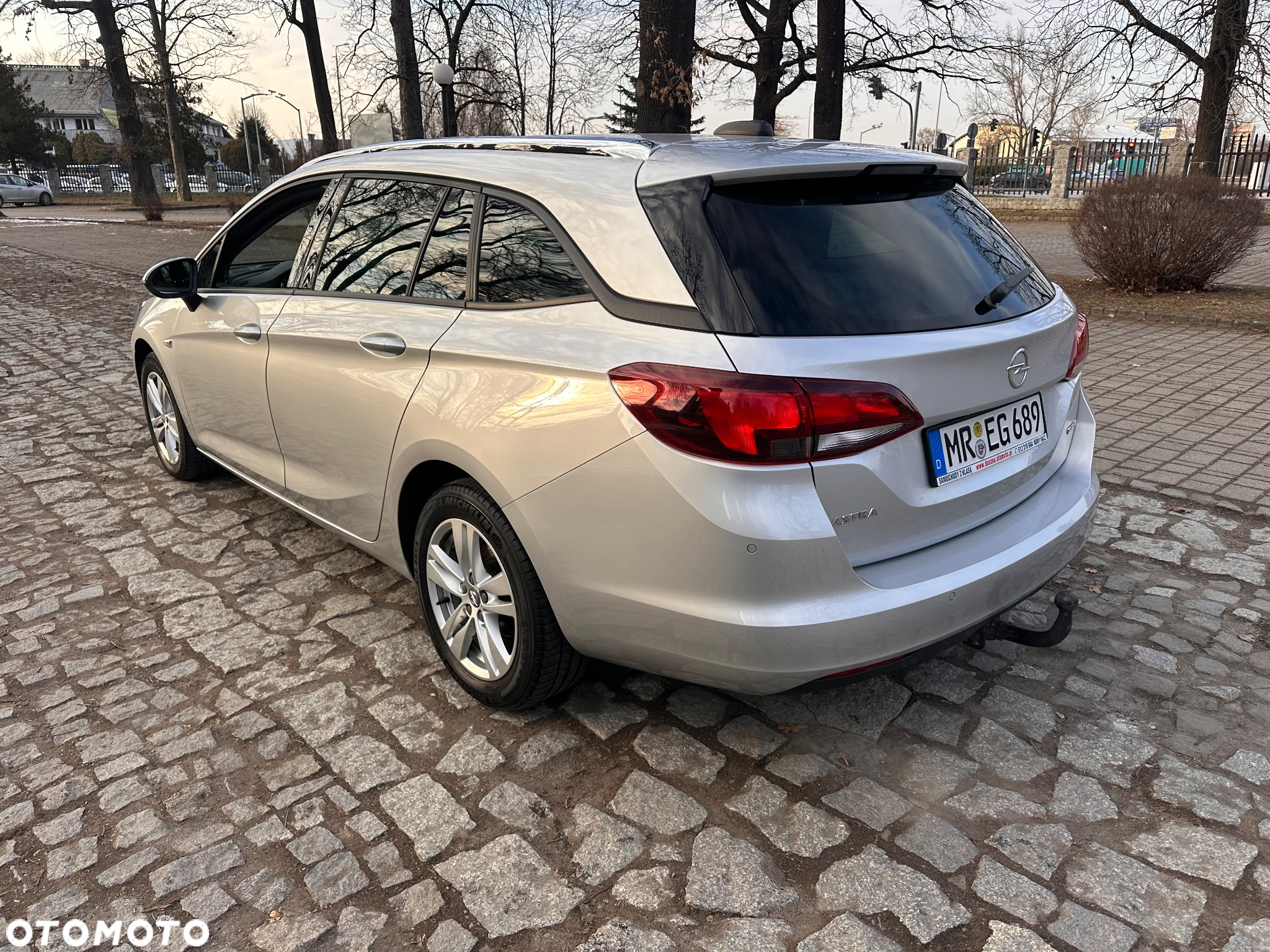 Opel Astra 1.4 Turbo Edition - 2