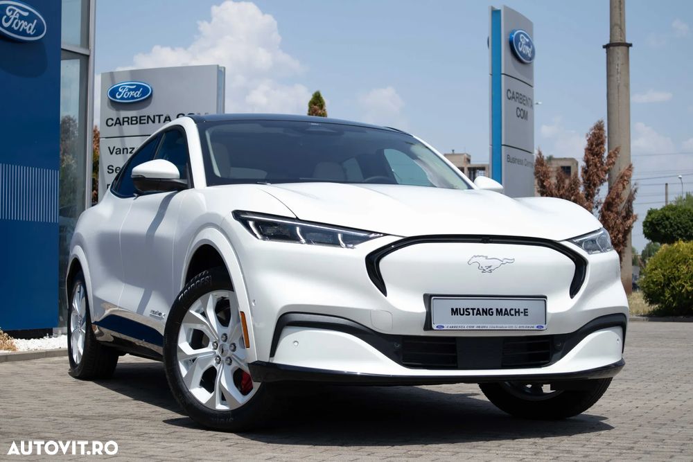Ford Mustang Mach-E - 4