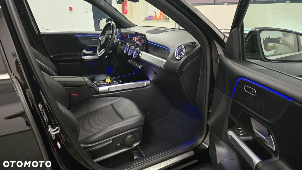 Mercedes-Benz GLB 200 d 8G-DCT AMG Line - 8