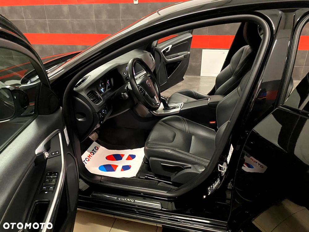 Volvo S60 D4 Geartronic Summum - 17
