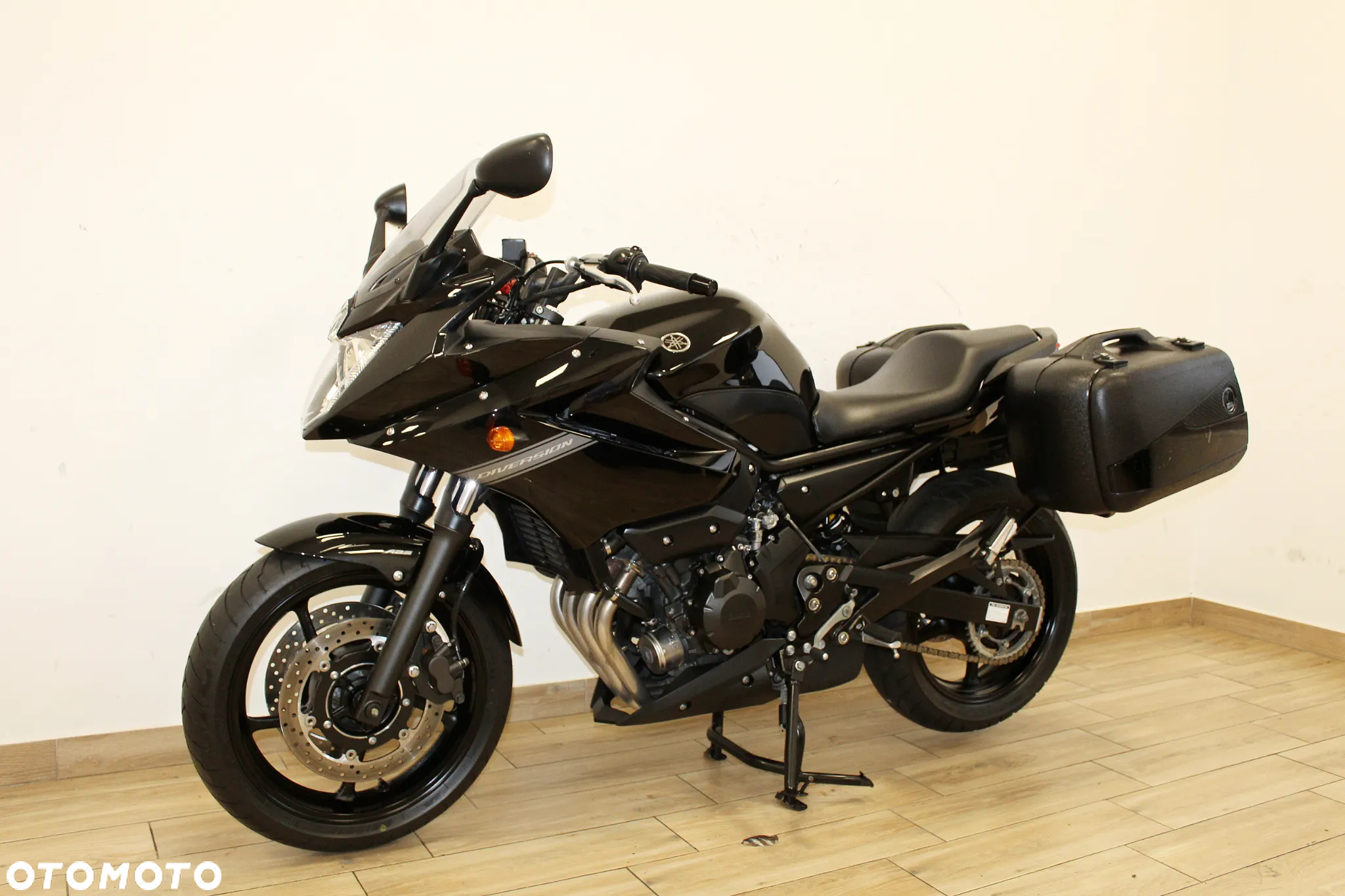 Yamaha XJ - 4