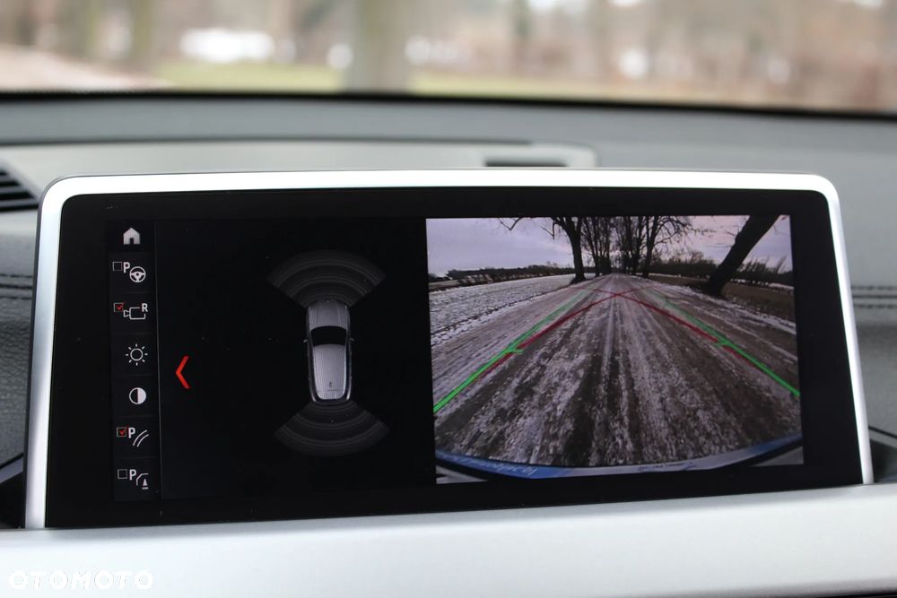 BMW X2 sDrive18d Advantage Plus - 38