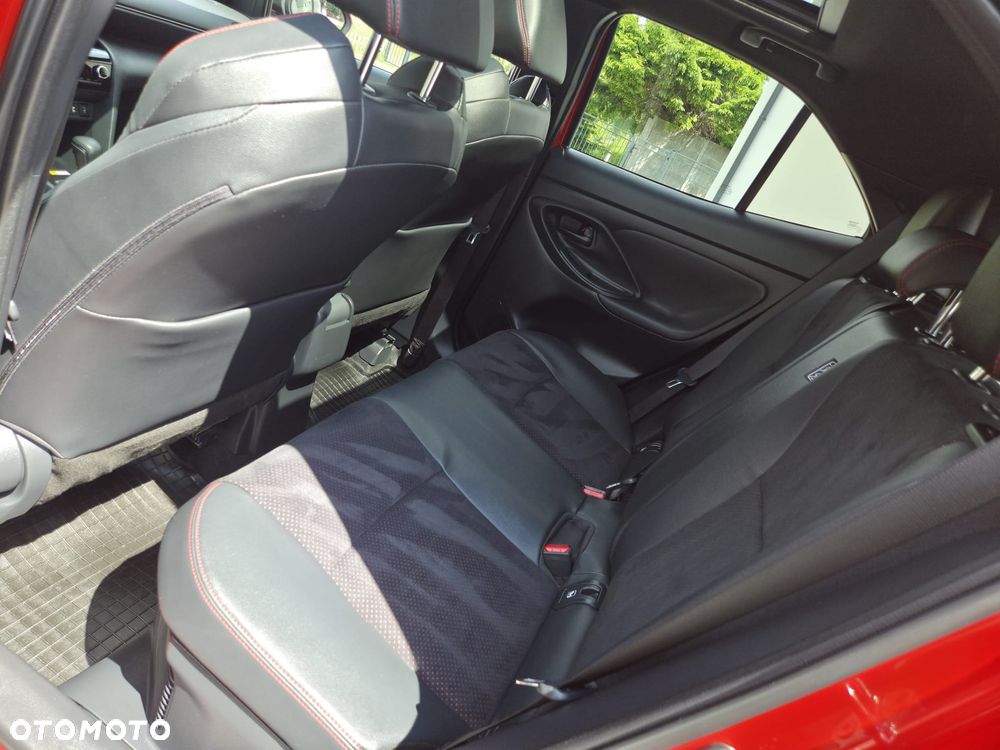 Toyota Yaris Cross - 19