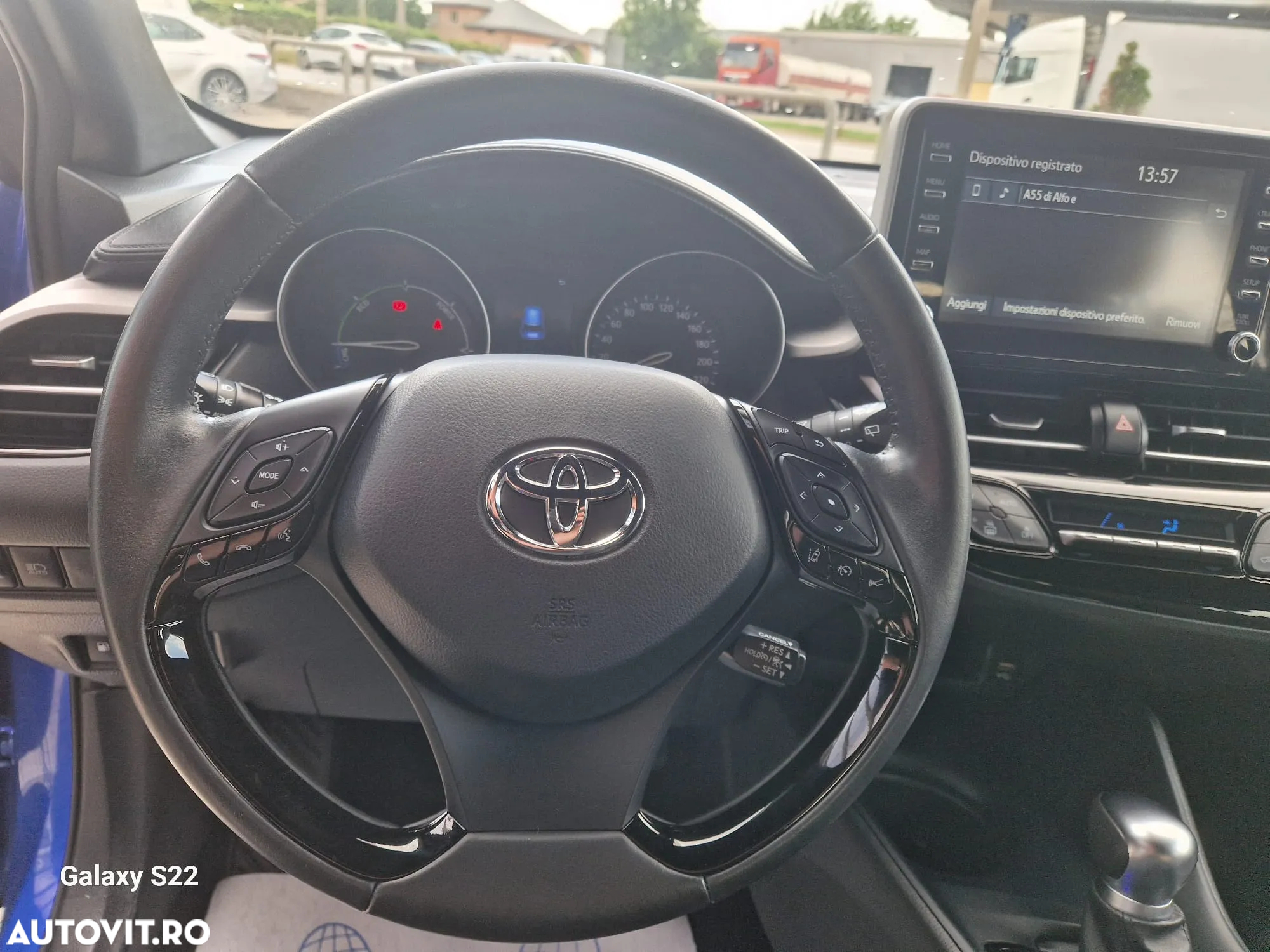 Toyota C-HR 1.8 HSD 4x2 CVT C-enter - 11