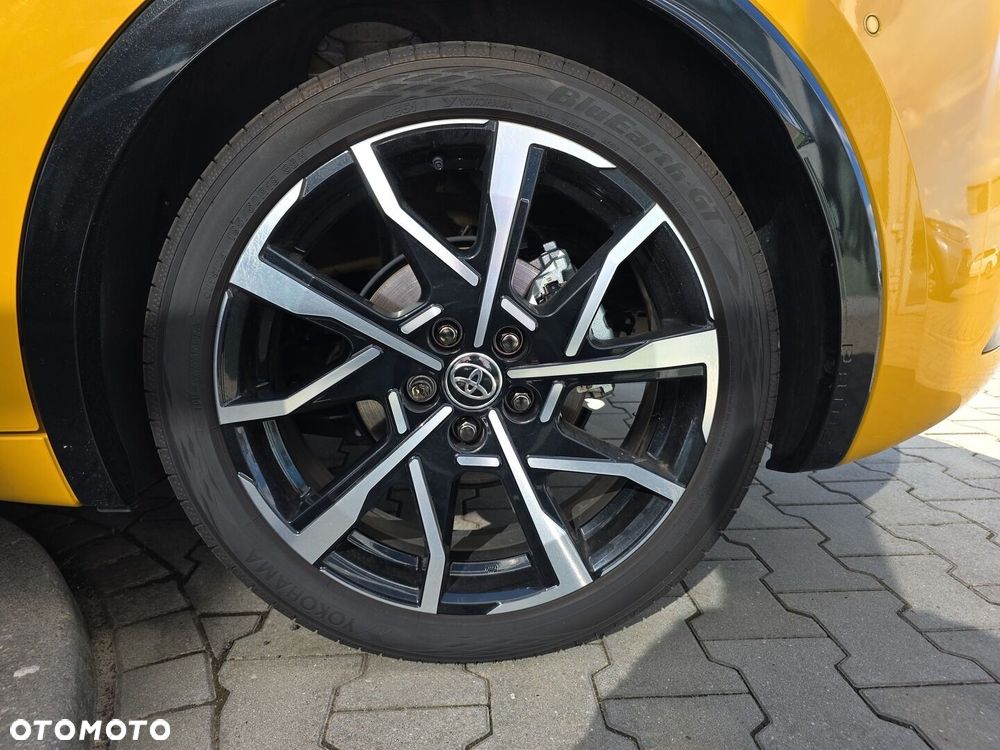 Toyota Prius - 8