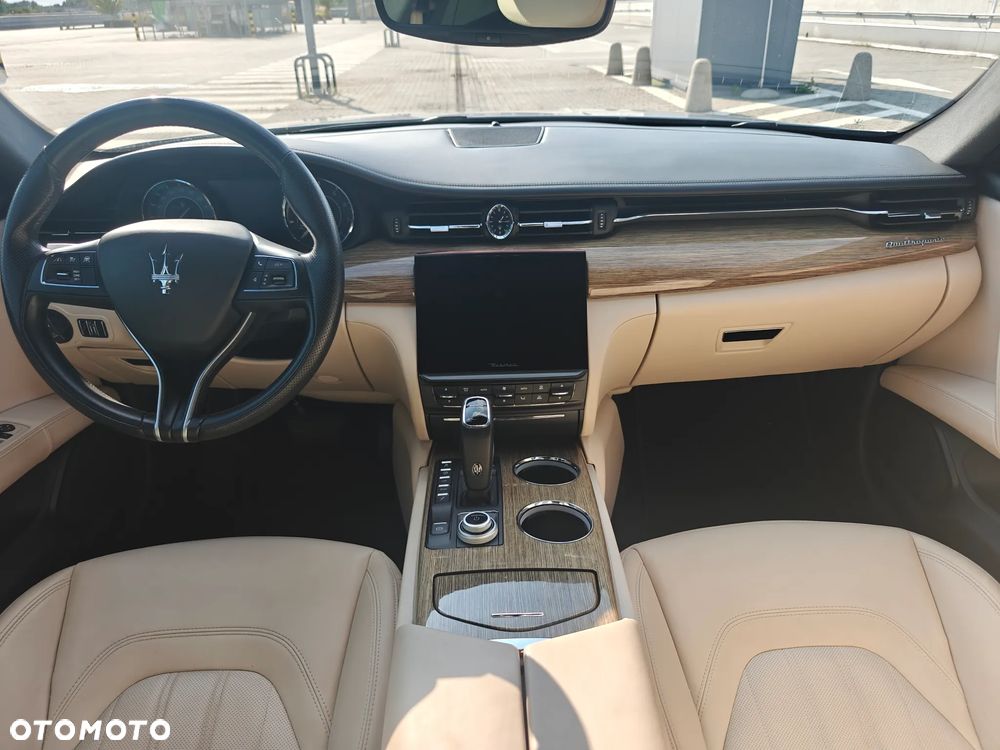 Maserati Quattroporte - 27