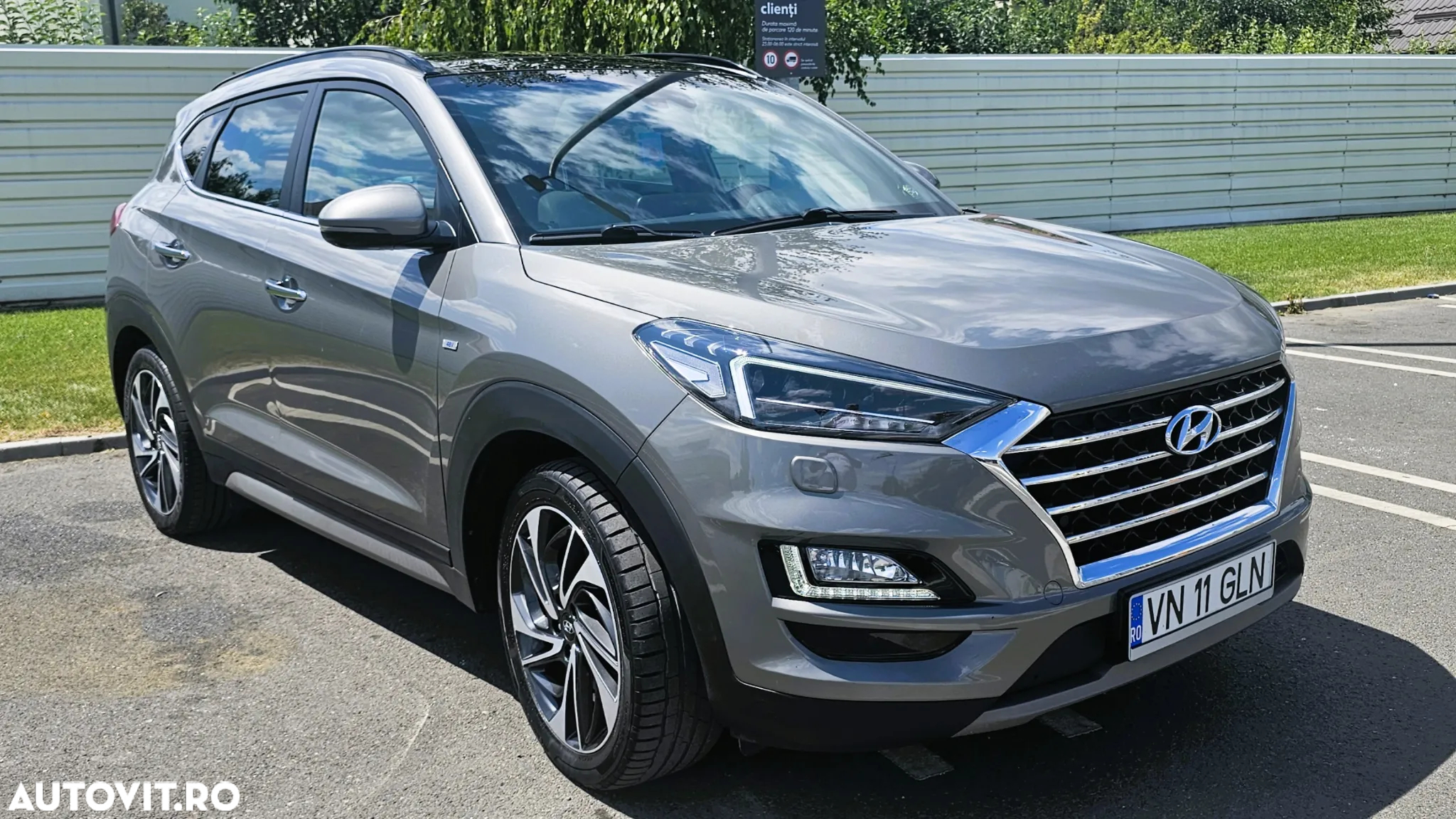 Hyundai Tucson 2.0 CRDI 4WD 8AT Luxury - 8