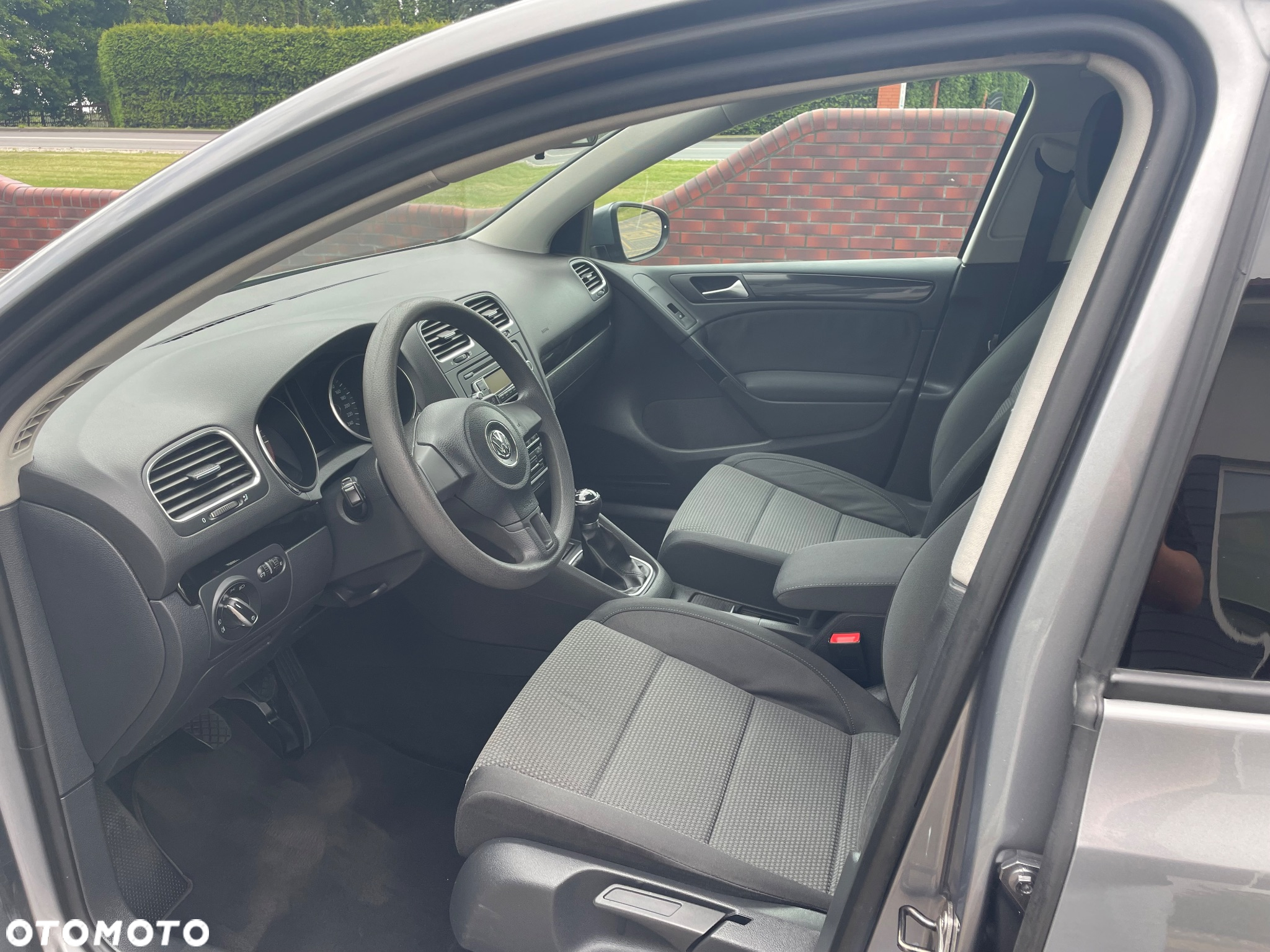 Volkswagen Golf 2.0 TDI DPF Comfortline - 9