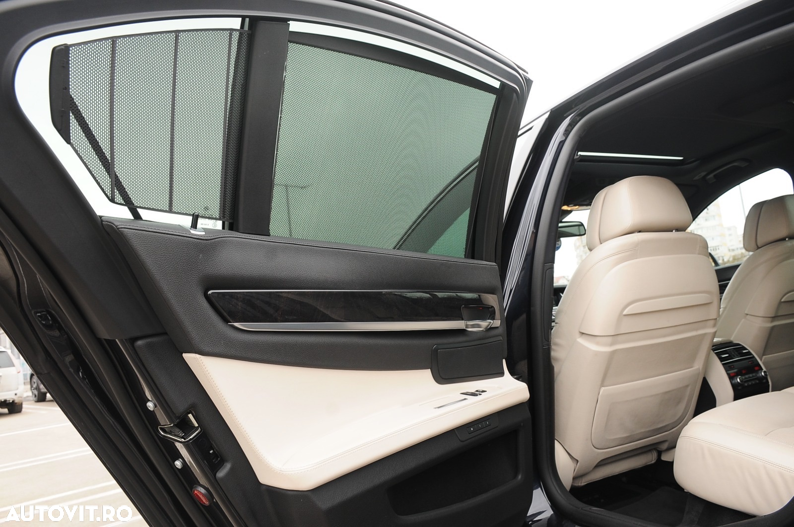 BMW Seria 7 730d xDrive Edition Exclusive - 25
