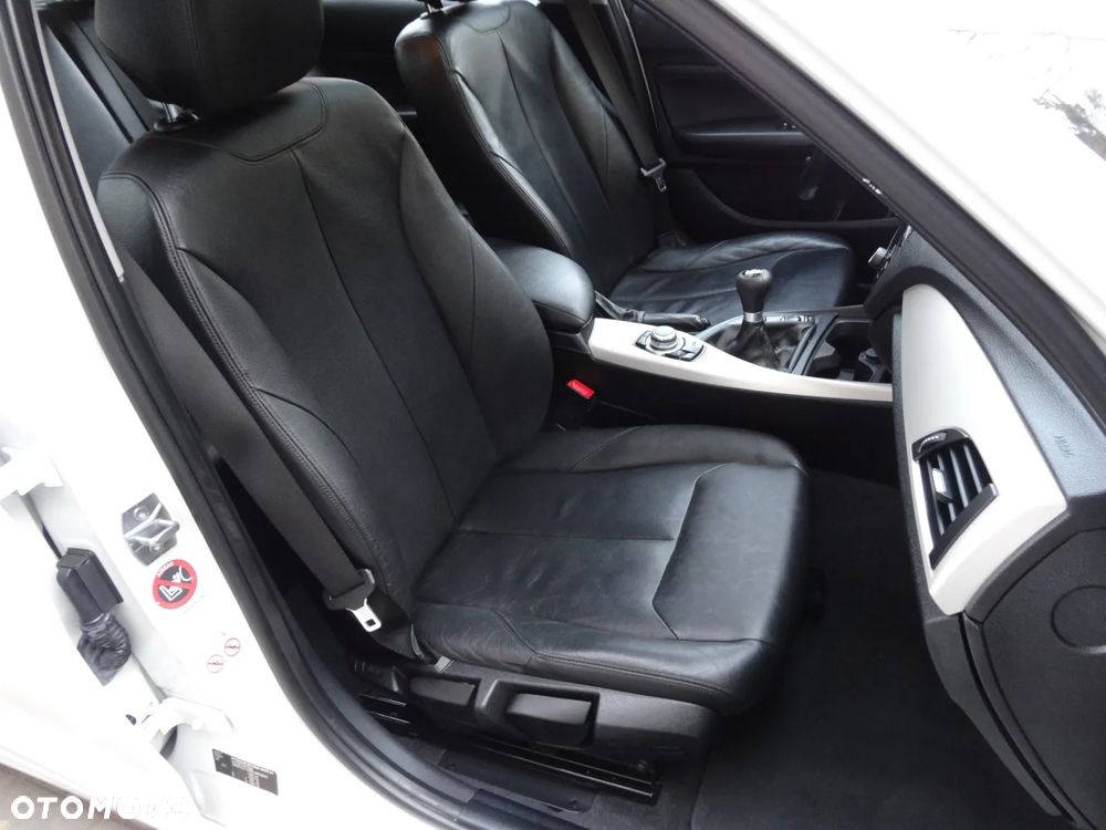 BMW Seria 1 116d DPF Edition Sport - 25