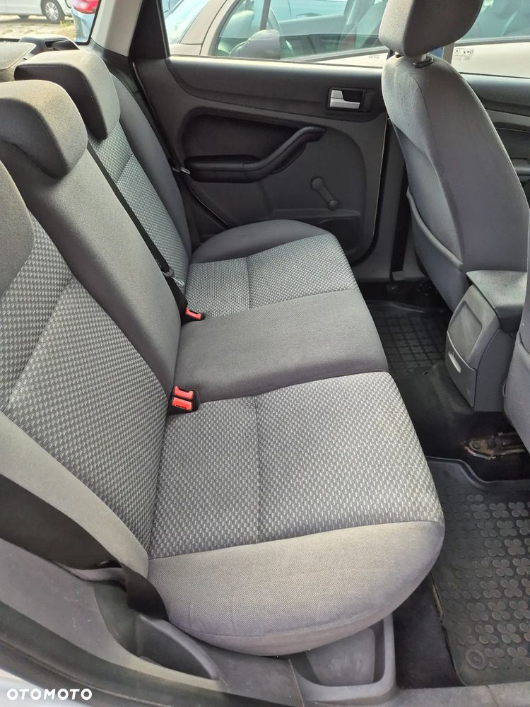 Ford Focus - 9