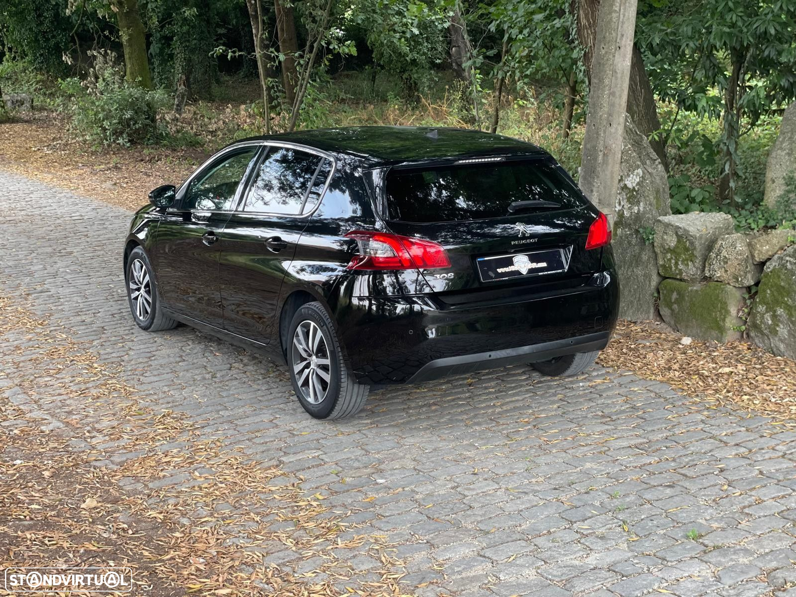 Peugeot 308 1.2 PureTech Allure Pack EAT8 - 22