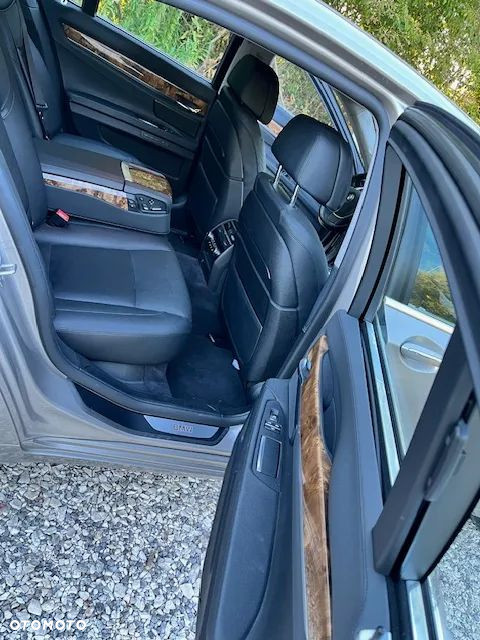 BMW Seria 7 740d xDrive - 15