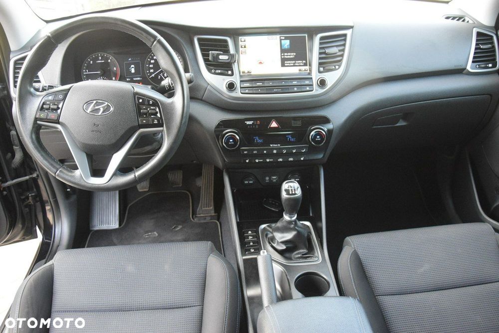 Hyundai Tucson 1.7 CRDI BlueDrive Comfort 2WD - 26