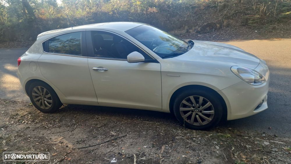 Alfa Romeo Giulietta 1.6 JTDM 16V B-Tech - 6
