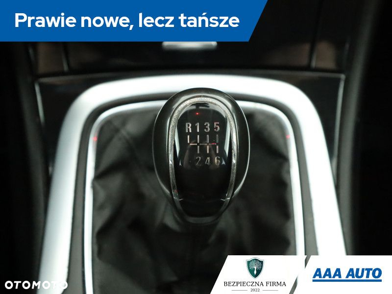 Opel Insignia - 12