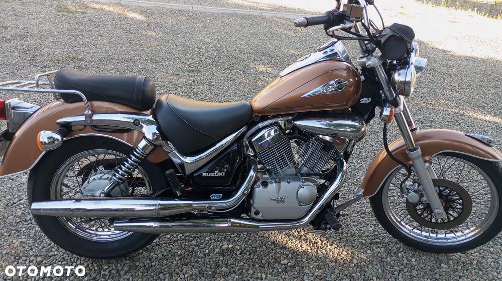 Suzuki Intruder - 2