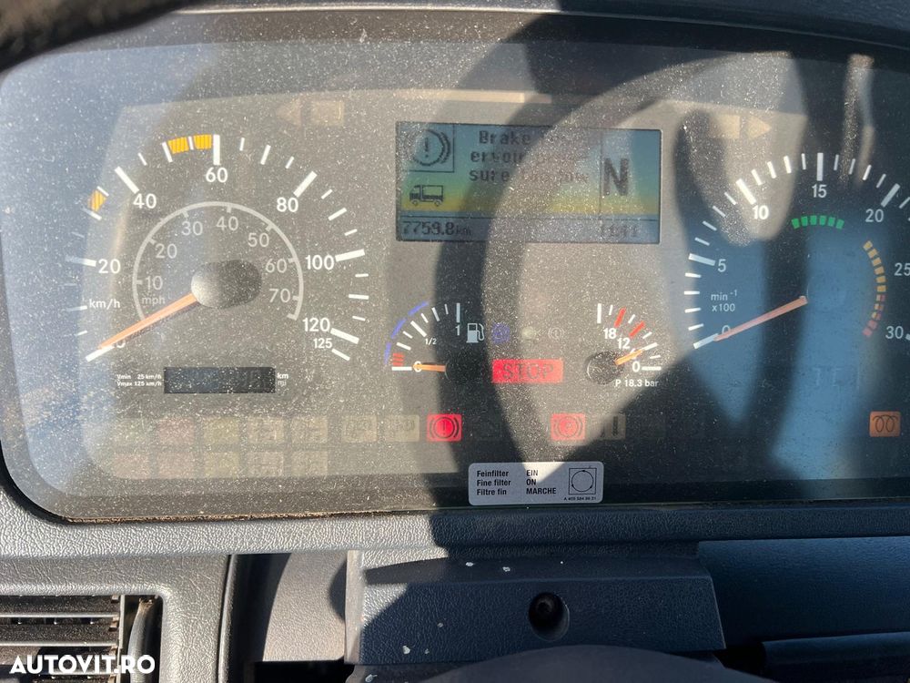 Mercedes-Benz U400 - 16