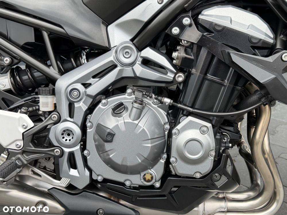 Kawasaki Z 900 - 15
