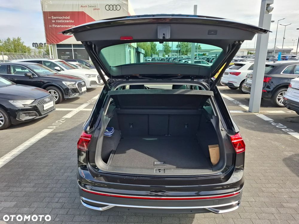 Volkswagen Tiguan 2.0 TDI SCR 4Mot Elegance DSG - 9