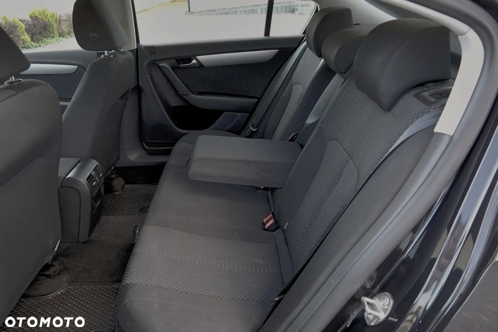 Volkswagen Passat 1.4 TSI Trendline - 18