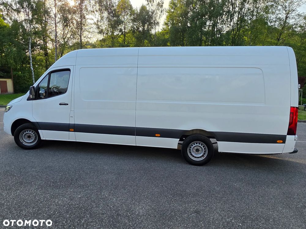 Mercedes-Benz Sprinter - 9
