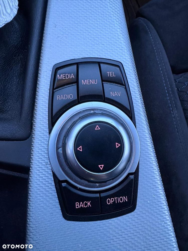 BMW Seria 3 318d - 24