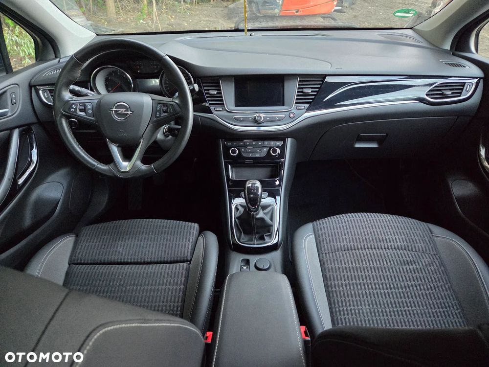 Opel Astra 1.2 Turbo Start/Stop Business Elegance - 4