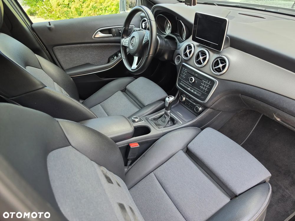 Mercedes-Benz GLA 200 d Activity Edition - 8