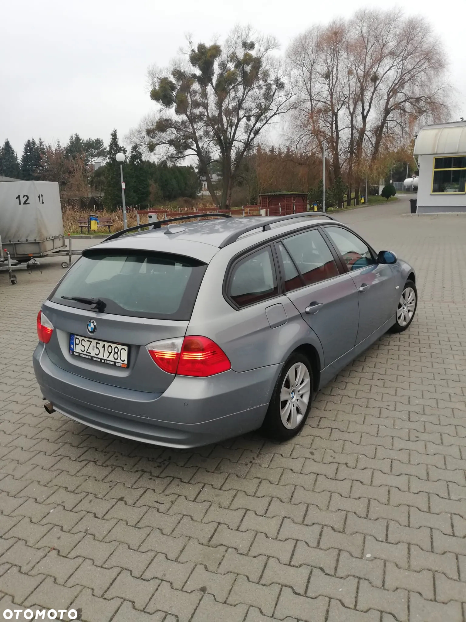 BMW Seria 3 318i - 5
