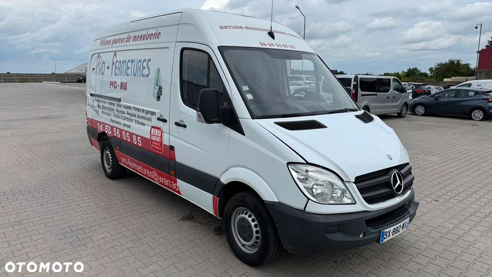 Mercedes-Benz Sprinter - 2