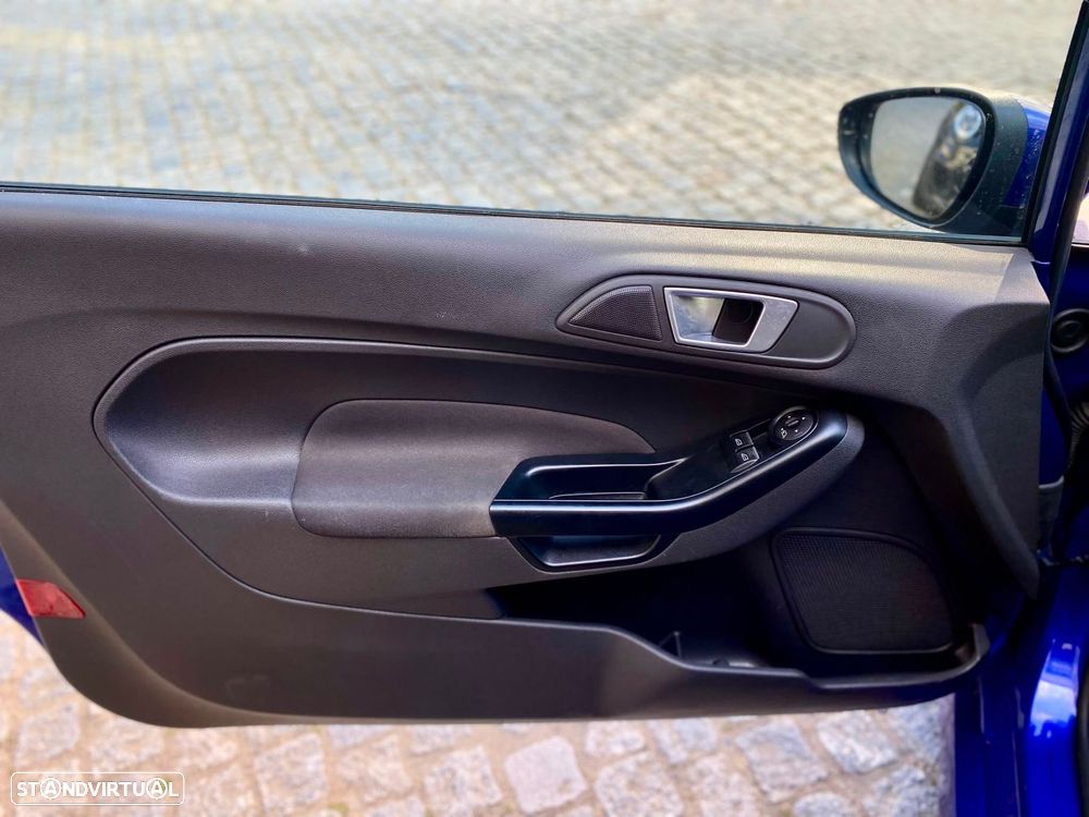 Ford Fiesta 1.6 T ST - 10