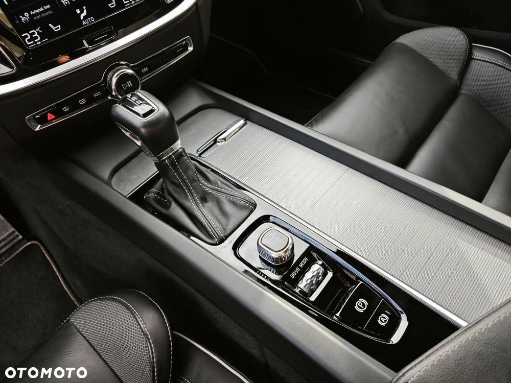Volvo S60 T4 R-Design - 23