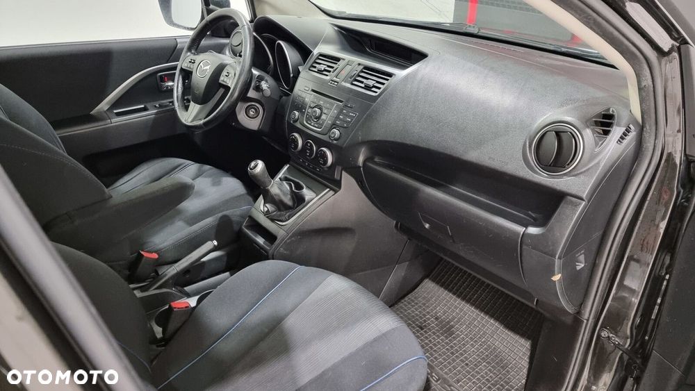 Mazda 5 - 15