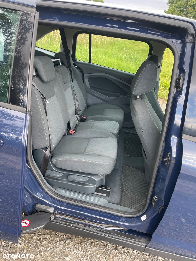 Ford Grand C-MAX - 12
