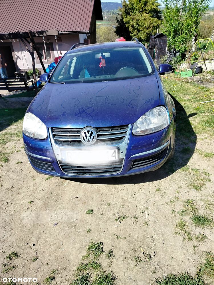 Volkswagen Golf - 1