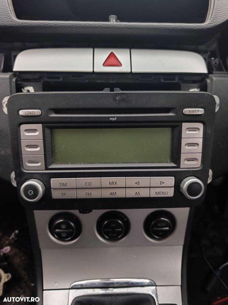 Sertărașe bord cu trimuri și buton avarii Volkswagen Passat B6 - 4