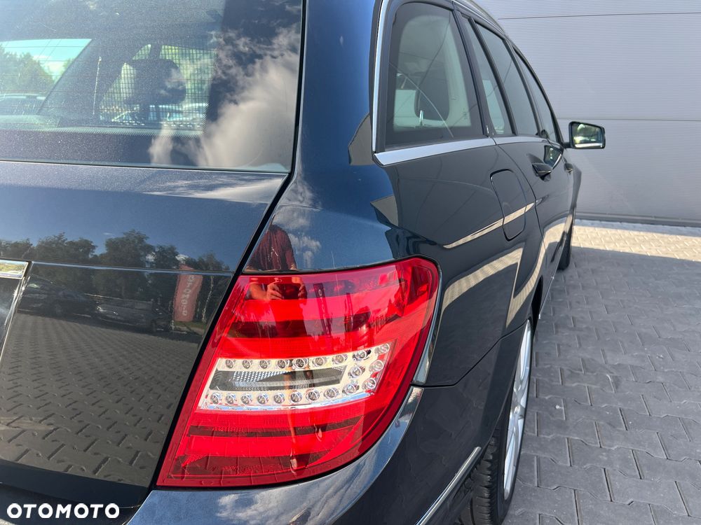 Mercedes-Benz Klasa C 180 CDI Avantgarde Edition - 12
