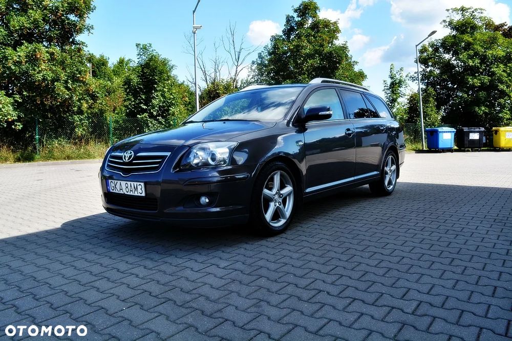 Toyota Avensis 2.2 D-4D Sol - 12