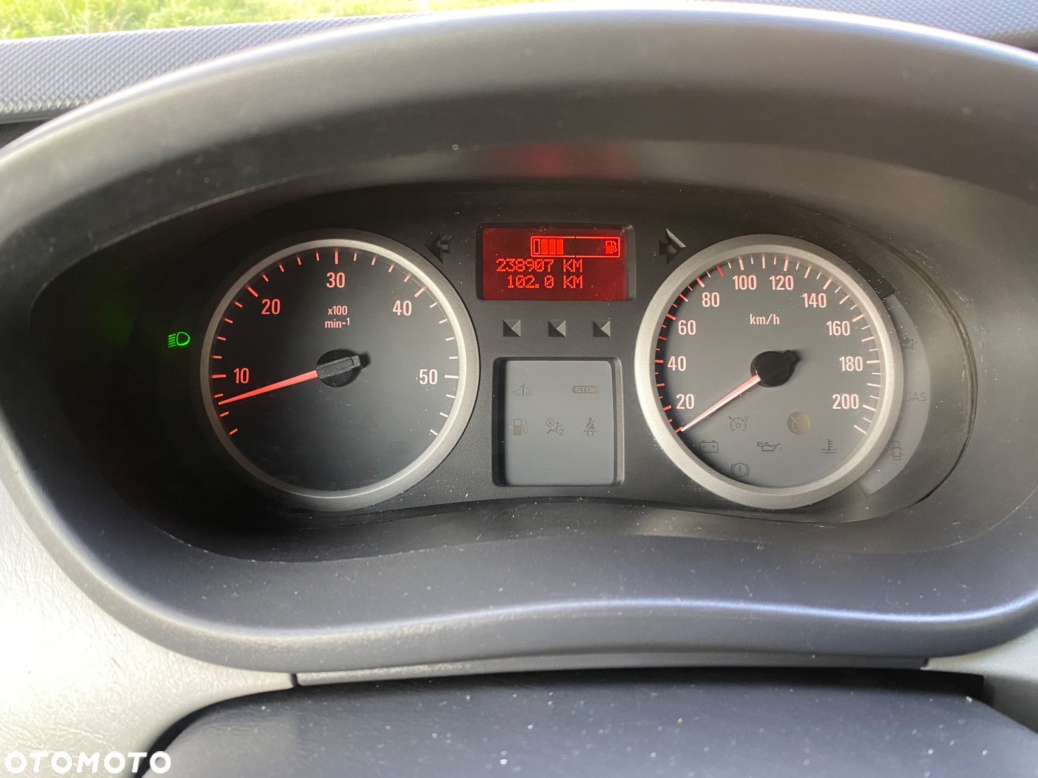 Opel VIVARO - 28