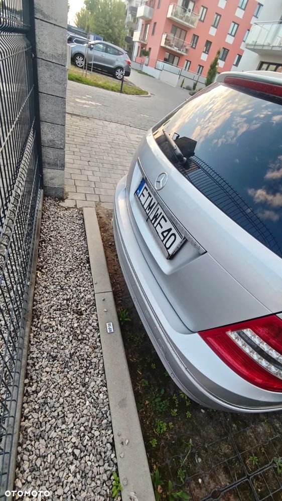 Mercedes-Benz Klasa C 220 CDI DPF Avantgarde - 21