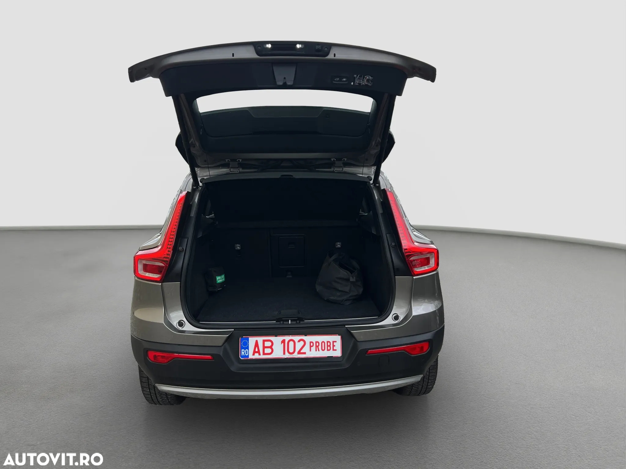 Volvo XC 40 Recharge T4 Twin Engine AT7 Inscription Expression - 20