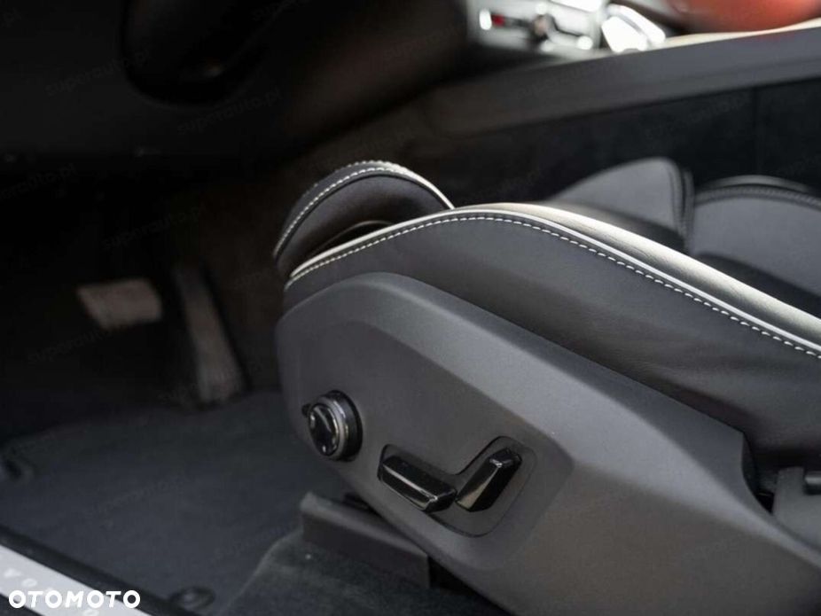 Volvo XC 60 - 8