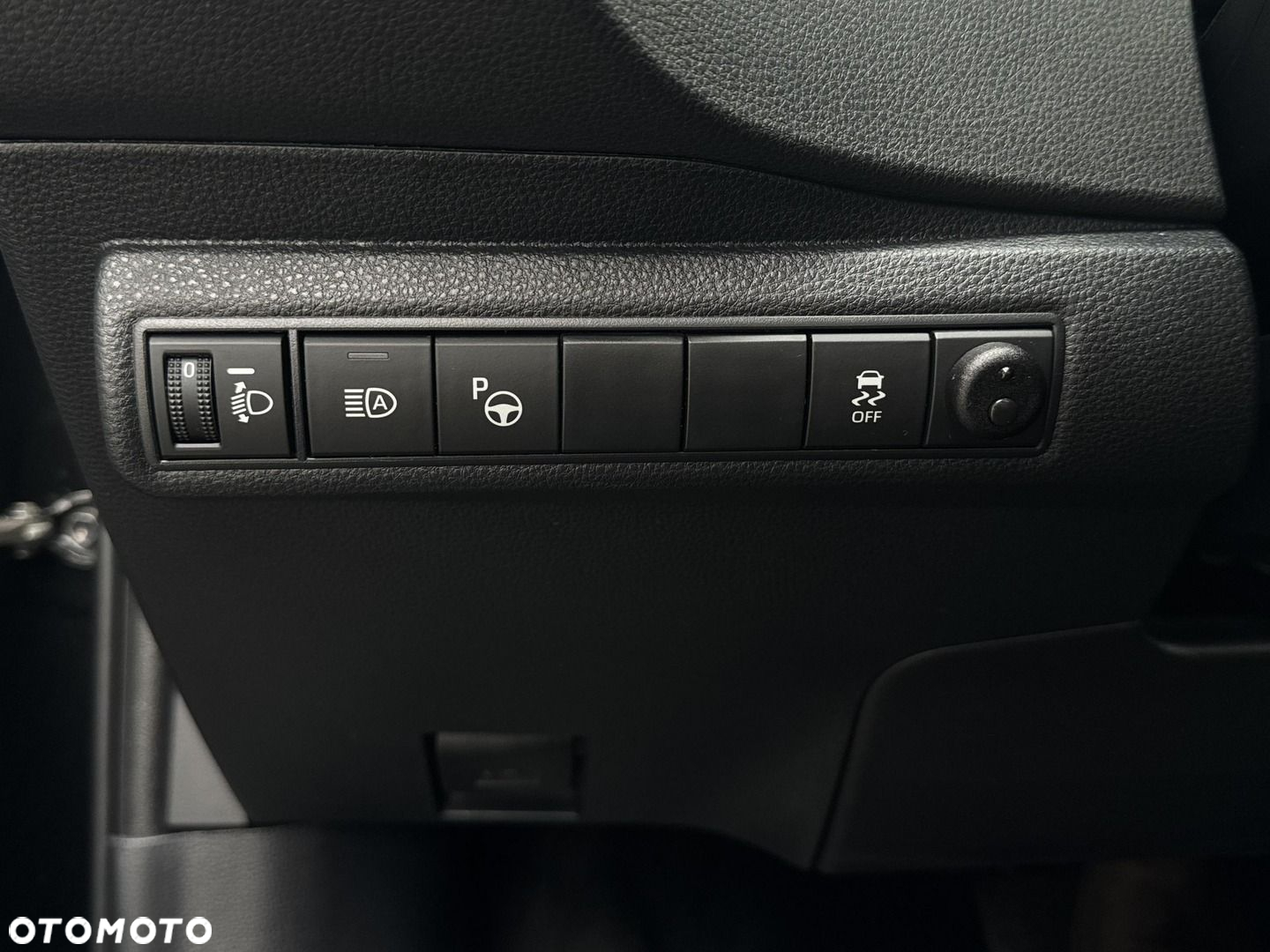 Toyota Corolla 1.8 Hybrid Comfort - 30