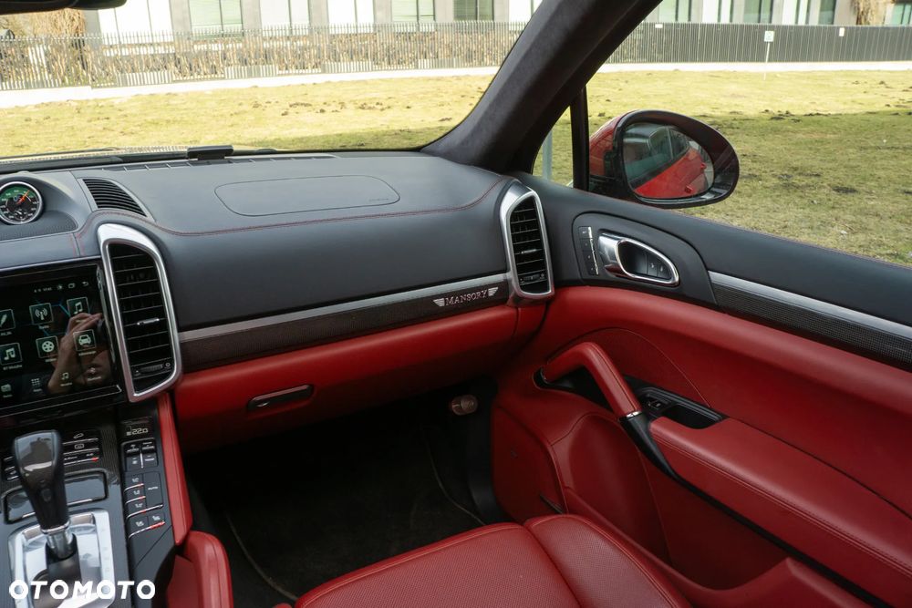 Porsche Cayenne Turbo S Tiptronic S - 24