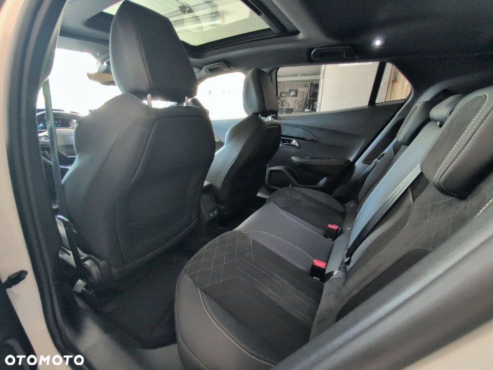 Peugeot 2008 - 11